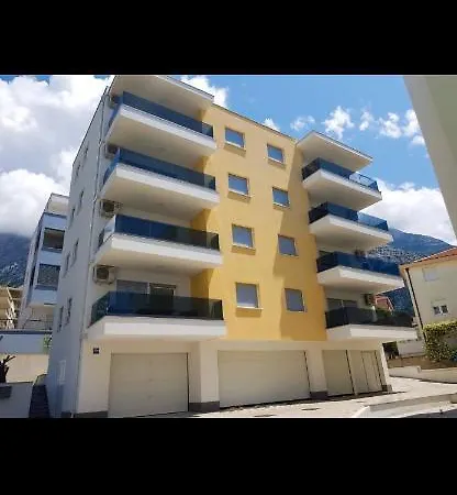 Apartment Ella's Makarska